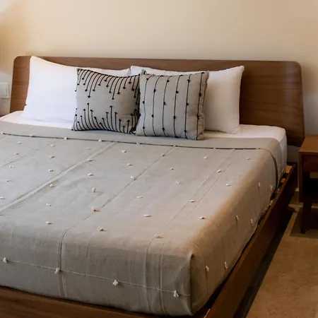 Peregrina 202a 2br Luxury Apartment *