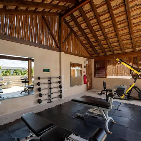 Modern 2br - Jacuzzi Rooftop Pool & Gym Tulum