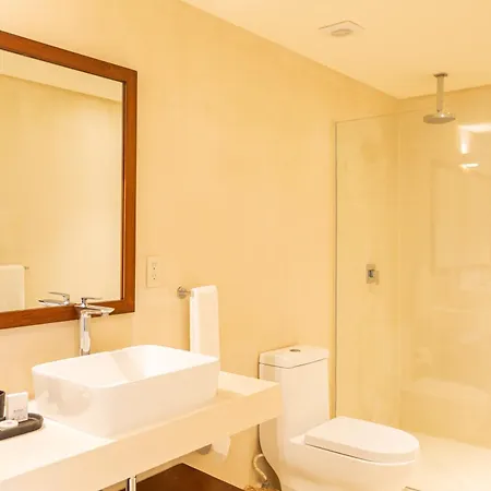 Bt Homes - - De Lujo En La Selva Con Piscina