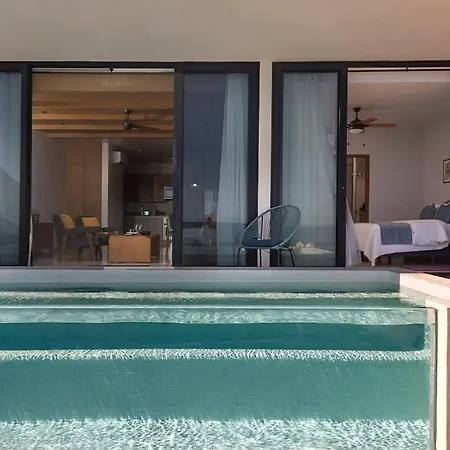 Beachfront 2br Condo, Private Pool & Tankah Bay *