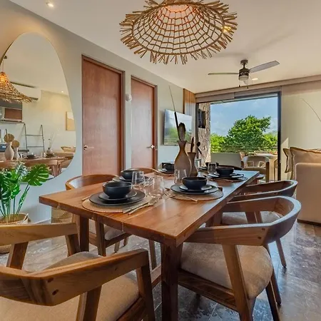 Paramar Black, Style In Zama * Tulum
