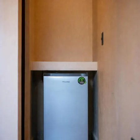 Apartment Boho Chic 2br With Swim-up Pool Near The *