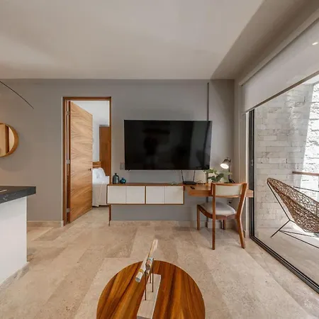 Apartment Luxury 2bd In W 2 Pools Gym *