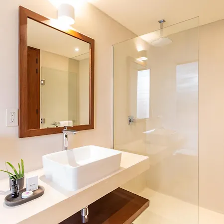 Bt Homes - - De Lujo En La Selva Con Piscina