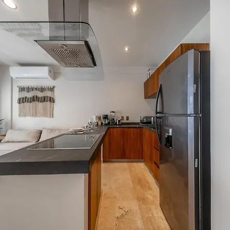 Apartment Luxury 2bd In W 2 Pools Gym *