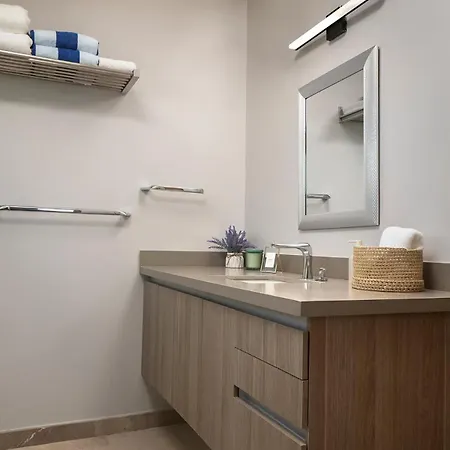 Beachfront 2br Condo, Private Pool & Tankah Bay
