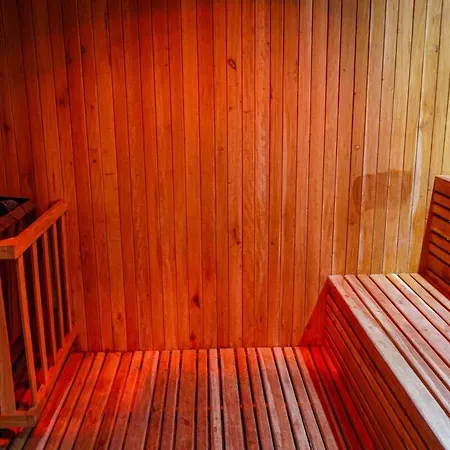 Apartment Chic 1br Private Balcony,sauna, Gym Y Wifi