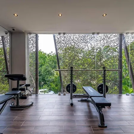 Luxury 2bd In W 2 Pools Gym Apartment