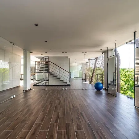Apartment Luxury 2bd In W 2 Pools Gym