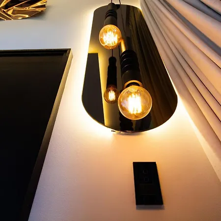 Art House - Filtered Water & 2 Free Clubs Zone Apartment