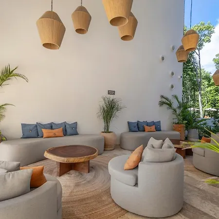 Penthouse 2br In With Private Rooftop And Pool