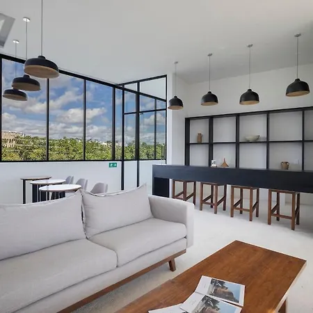 Penthouse 2br In With Private Rooftop And Pool