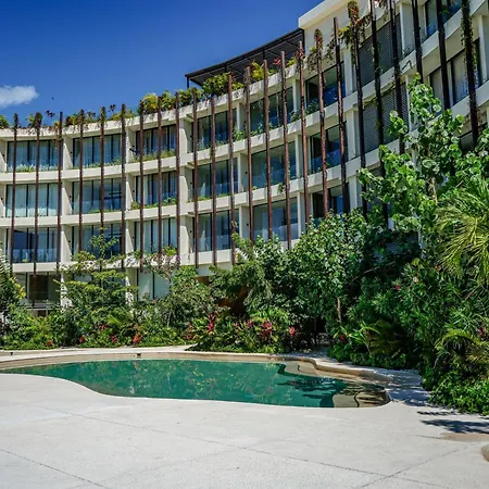 Oasis Jungle Views, 4 Pools & Near *
