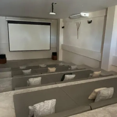 Apartment Ph De 2 Rec, Gim, Cine Y Jacuzzi Privado En *