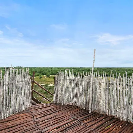 Penthouse With Rooftop Plunge Pool - Distant Ocean