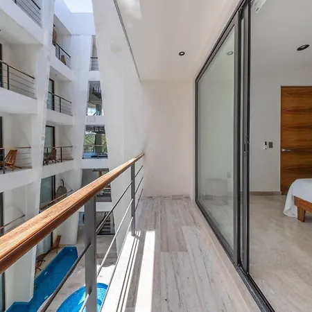 Apartment Luxury 2bd In W 2 Pools Gym