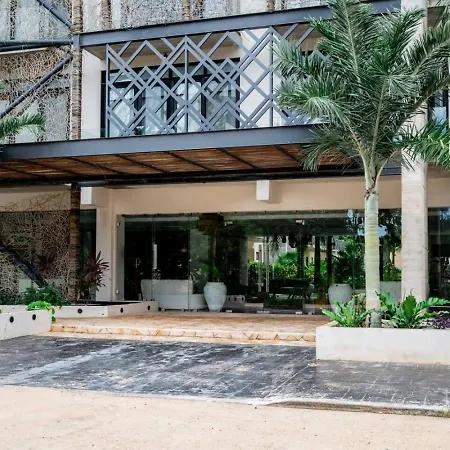 Retreat Pool Gym & Great Location Apartment Tulum