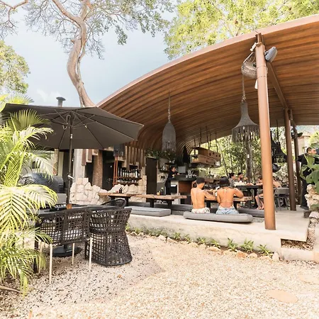 Siwa Jungle-luxury 2br Retreat With Private Roofto Apartment