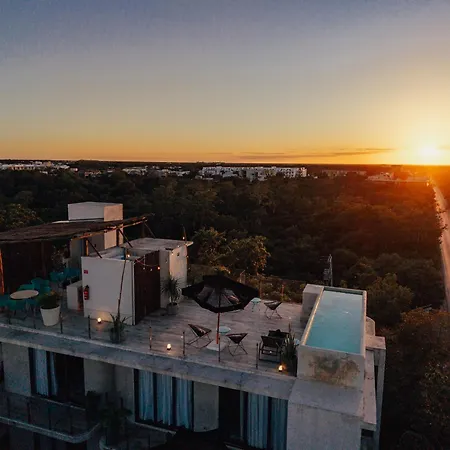 Naj Boutique - Aldea Zama 4*