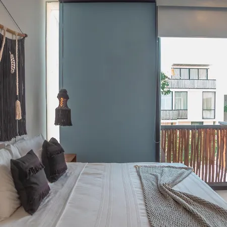 Palalma Casa Luxury 2br & Iconic Pool Apartment