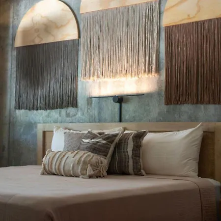Nuju - Beutiful With Swimout-gym-rooftop-pool Apartment