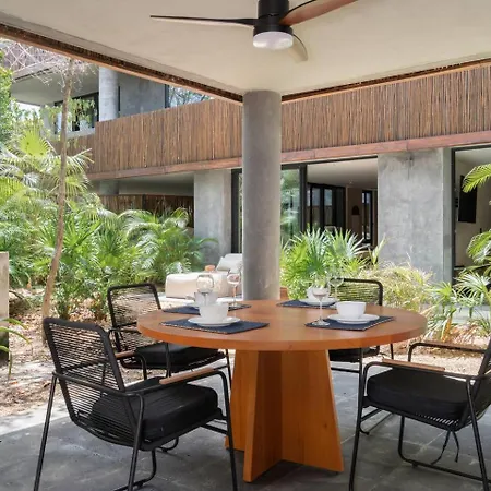 Exclusive 2br Lock-off Huge Terrace & Private Pool Humana Apartment *