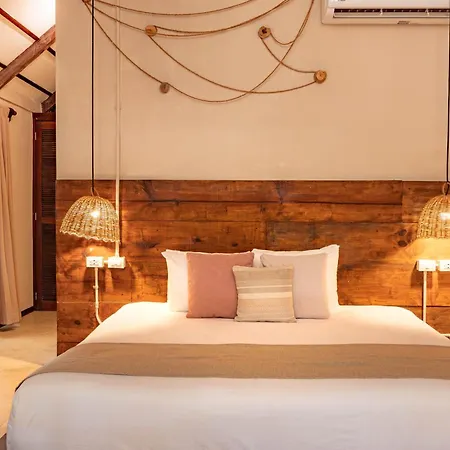 Mia Beachfront - Ocean View And Club Hotel 4*