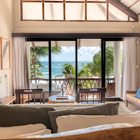 Mia Beachfront - Ocean View And Club Hotel 4*