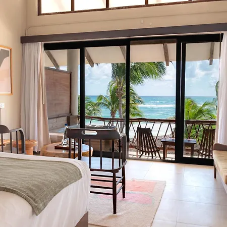 Hotel Mia Beachfront - Ocean View And Club 4*