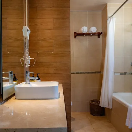 Mia Beachfront - Ocean View And Club 4* Tulum