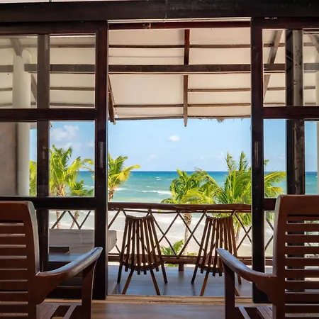 Hotel Mia Beachfront - Ocean View And Club 4*