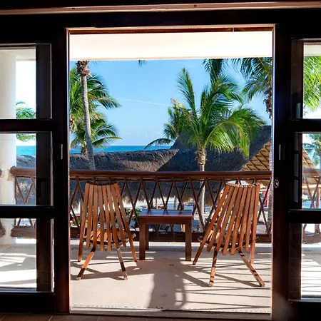Hotel Mia Beachfront - Ocean View And Club 4*