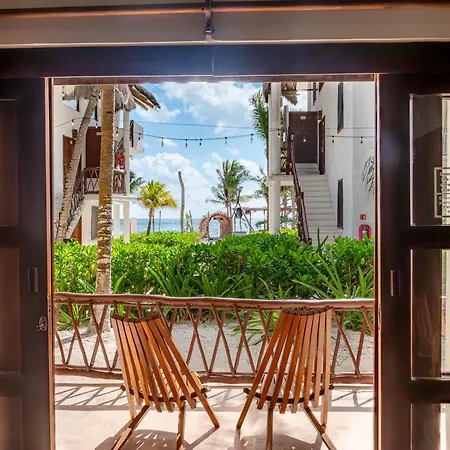 Mia Beachfront - Ocean View And Club Hotel