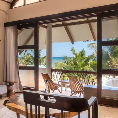 Mia Beachfront - Ocean View And Club