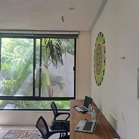 Hostal Maui
