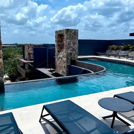 Paramar Noir Swim-up Aldea Zama *