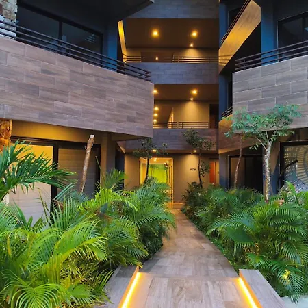 Paramar Noir Swim-up Aldea Zama Apartamento *