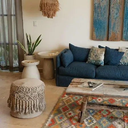 Kaoba Oceanfront Residences Apartment