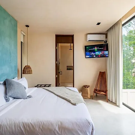 5-bedroom Private House With Pool In