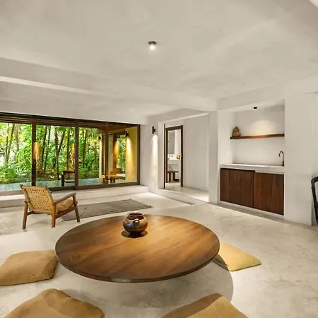 Tree House - Access - Holiday home