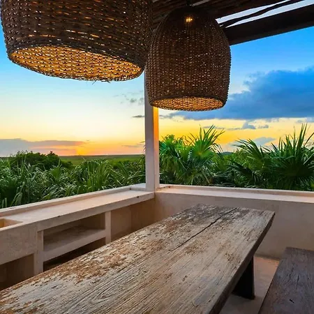 Tree House - Access - Holiday home