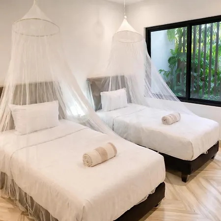 New! La Veleta 2br, Pool, Jacuzzi & Gym Сasa de vacaciones Tulum