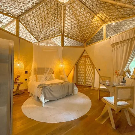 Romantic Star Bath Suite, Cave Pool & Yoga Center Lodge *