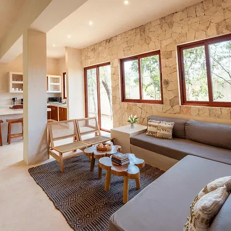Holiday home Modern Ground-level 3br Retreat With Private Pool
