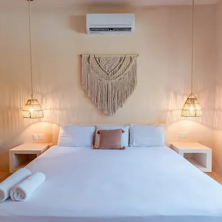 Сasa de vacaciones Private 9br Luxury Compound With Private Plunge Pools *