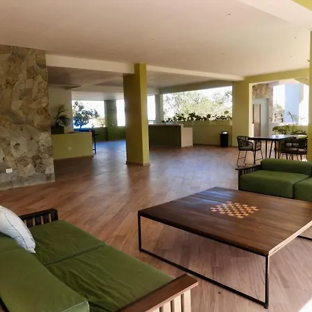 New! La Veleta 2br, Pool, Jacuzzi & Gym Сasa de vacaciones *