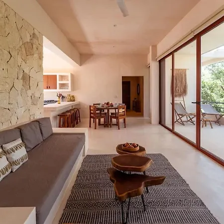 Private 9br Luxury Compound With Private Plunge Pools