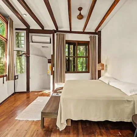 Tree House - Access - Holiday home