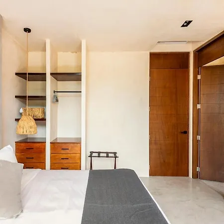5-bedroom Private House With Pool In Villa