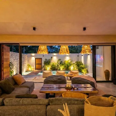 Villa 5-bedroom Private House With Pool In